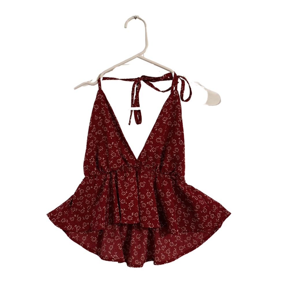🌸 Flirty Floral Halter Top - SHEIN 🌸
✨ Size: Small